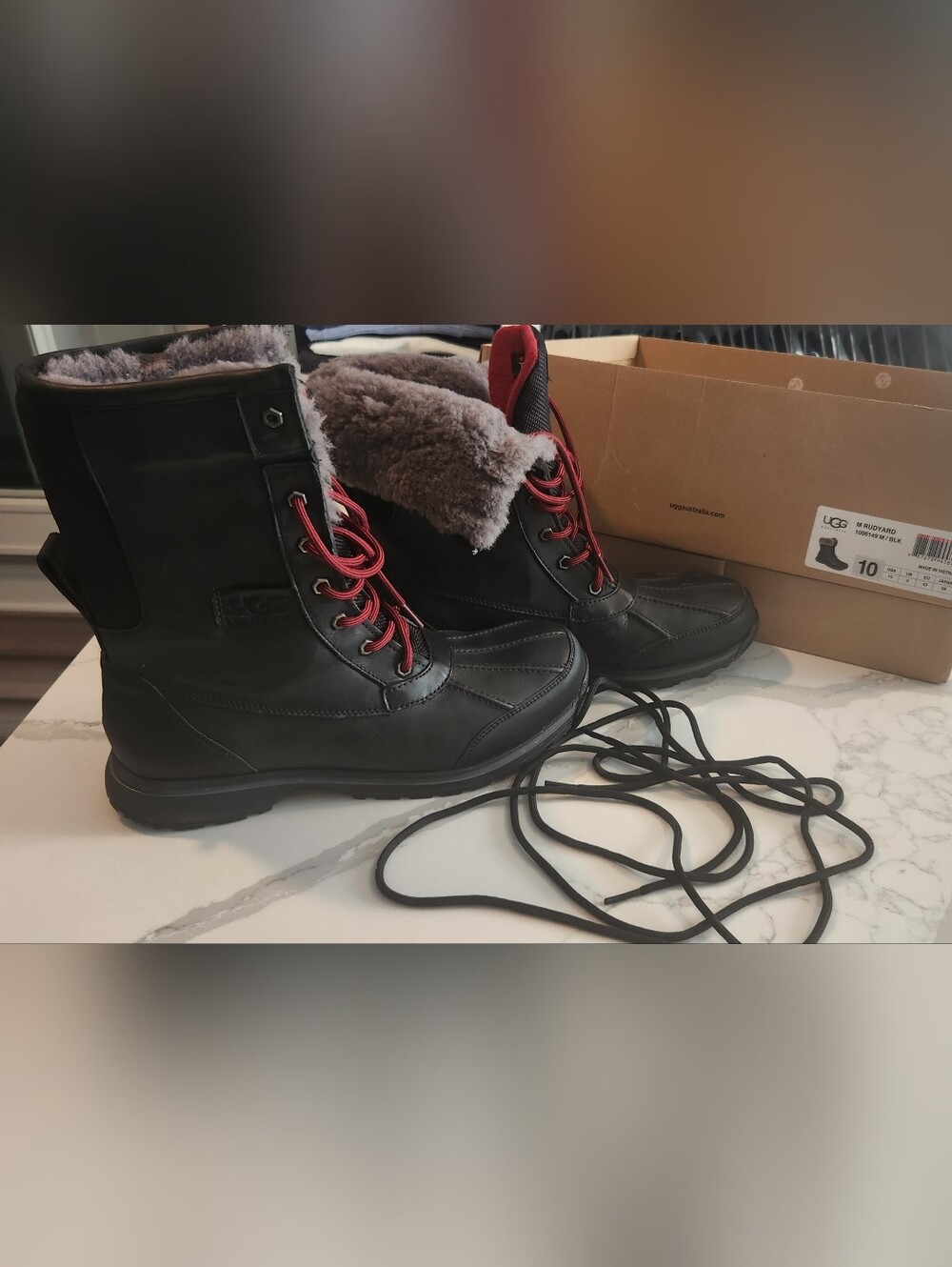 UGG Rudyard Black Leather Shearling Lined Winter Boots Men’s 10